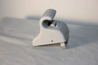 13-18 Hyundai Santa Fe Kia Soul Parasol Clip Gancho 85235-1U000, 45x31mm Gris Foto 1 de 4