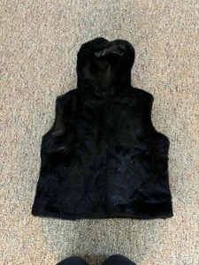 Cejon Faux Fur Hooded Vest Cropped Full Zip Sleeveless Lined Black Winter Medium - Picture 1 of 7