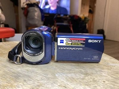 Sony Handycam DCR-SX41 Camcorder Video 60x Zoom 8GB Memory Tested NO CHARGER - Image 1 of 4
