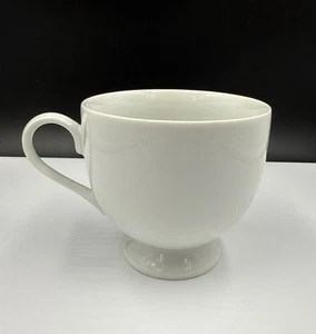 "Mikasa CLASSIC FLAIR BLANCO K1991 (1) 3"" Taza con patas Porcelana Japón •PRÍSTINA•" - Imagen 1 de 10