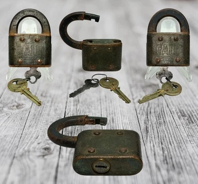 Antique YALE & TOWNE PADLOCK with KEY ~ BRASS ELEMENTS ~ Plus GRAHAM Mfg. KEY - Image 1 of 4