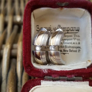 925 Sterling Silber Creolen, Ohrringe mit simulierten Diamanten, J Creolen  - Bild 1 von 6