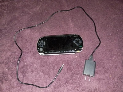Sony PSP-1001 Piano Black Handheld System Battery Does Not Hold Charge  - Image 1 of 4