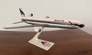 Flight Miniatures Delta Airlines Lockheed L-1011 Tristar 1:250 Model Aircraft