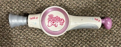 Bratz Bop It Handheld Electronic Talking Game Hasbro 2004 limpio sin probar Foto 1 de 4