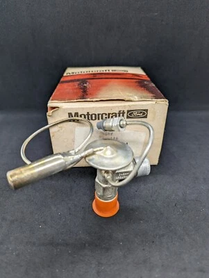 NOS 1974 1975 FORD MUSTANG II 1975 BOBCAT PINTO AIR CONDITIONING EXPANSION VALVE - Image 1 of 4