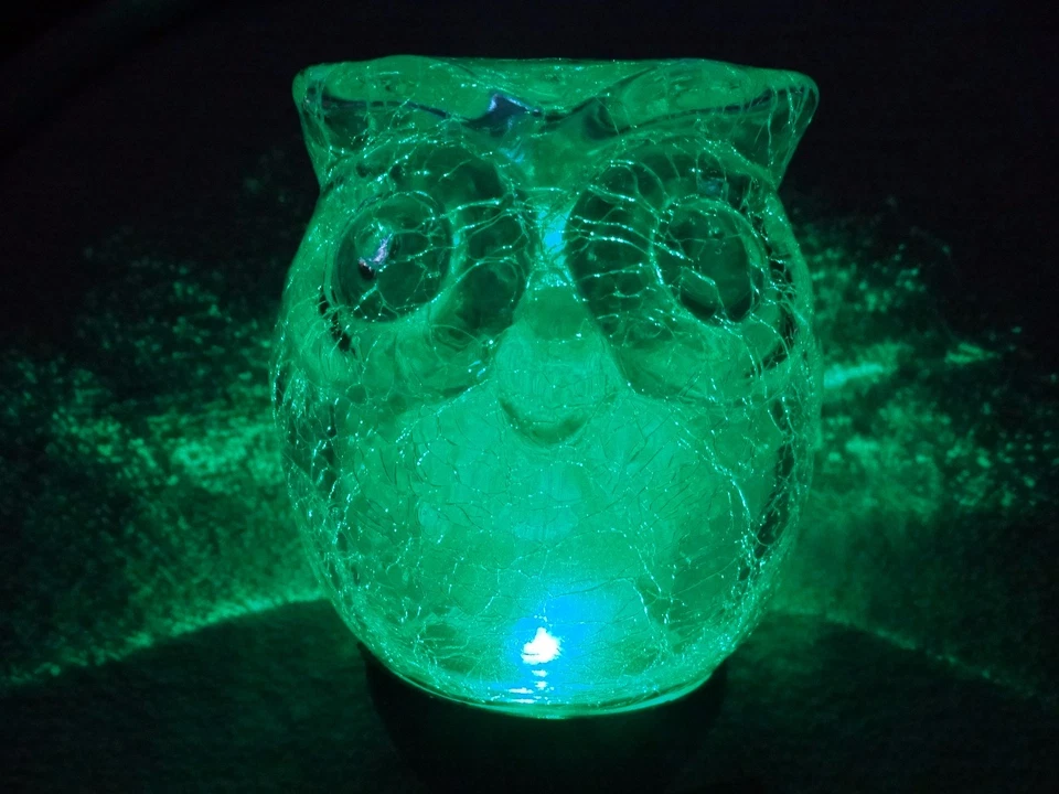 SOLAR STAKE GARDEN LIGHT OWL BRAND NEW WITH TAGS ***BEAUTIFUL*** ONLY 6 LEFT - Image 1 of 4