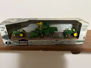 1/64 scale John Deere 1966 promotional tour set - Picture 1 of 4