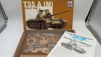  ESC5045 Esci Ertl T55 A (M) réservoir soviétique 1/35 - Photo 1/2
