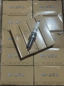 Genuine VAG Group Spark Plugs PLFER7A8EG x4 For VW Golf MK7 R GTI Audi S3 8V S1 - Picture 1 of 4