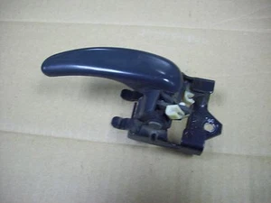 97-03 Pontiac Grand Prix manija lateral trasera izquierda para puerta interior - Imagen 1 de 2