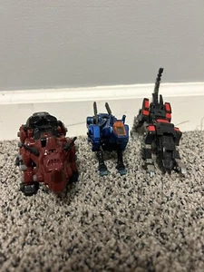 Tomy Hasbro Zoids 2002 Red Horn And Wolf’s - Picture 1 of 5
