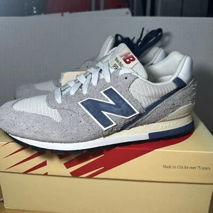 Men Sz 9 - New Balance 996 USA Grey White Blue Suede Retro Lifestyle Comfort New - Picture 1 of 10