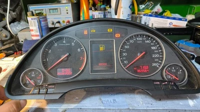 1312 Tacho Kombiinstrument Audi A4 8E Bosch 8E0920930S  369564 km - Bild 1 von 3