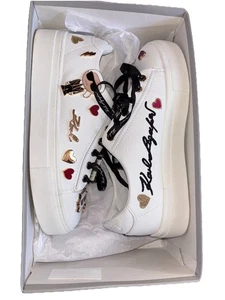 Karl Lagerfeld Paris Womens Cate Pins Cute Logo Charm White Sneakers Size 5.5 - Picture 1 of 7