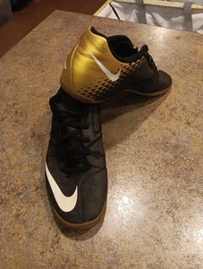 Nike Rasenschuhe Herren Bomba Fußballschuhe schwarz gold Größe 10 - Bild 1 von 11
