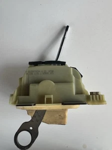 03-09 Mercedes W203 C230 C320 Floor Gear Shifter Selector Assembly A2032678724 - Picture 1 of 4