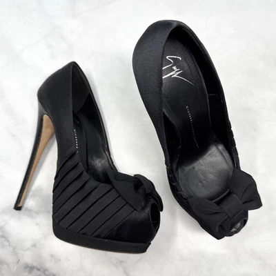 Zapatos de salón Giuseppe Zanotti seda satinado plisado lazo plataforma punta abierta tacones negros 37 Foto 1 de 4