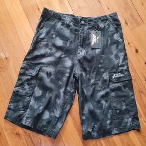Men's size 87 =34 'NO FEAR' Black and grey NO FEAR cotton cargo shorts - BNWT - Picture 1 of 3