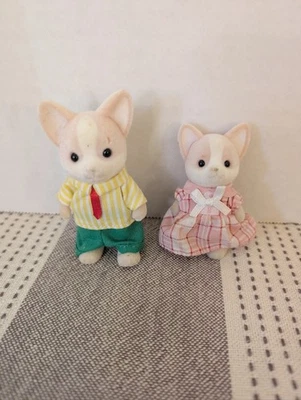 Epoch Sylvanian Families Calico Critters Chihuahua Family (Partial) - Image 1 of 2