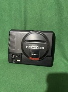 SEGA Genesis 16-Bit Model 1601 Console Only (UNTESTED ) No Power Cord , No Vid G - Photo 1 sur 2