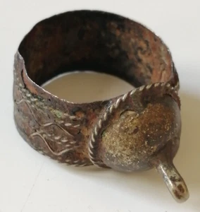 ANILLO VIKINGO EXTREMADAMENTE ANTIGUO COLOR PLATA ARTEFACTO MUY RARO AUTÉNTICO - Imagen 1 de 5