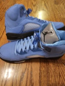 Size 11 - Jordan 5 Retro SE Mid UNC DS Og all Brand New - Picture 1 of 6