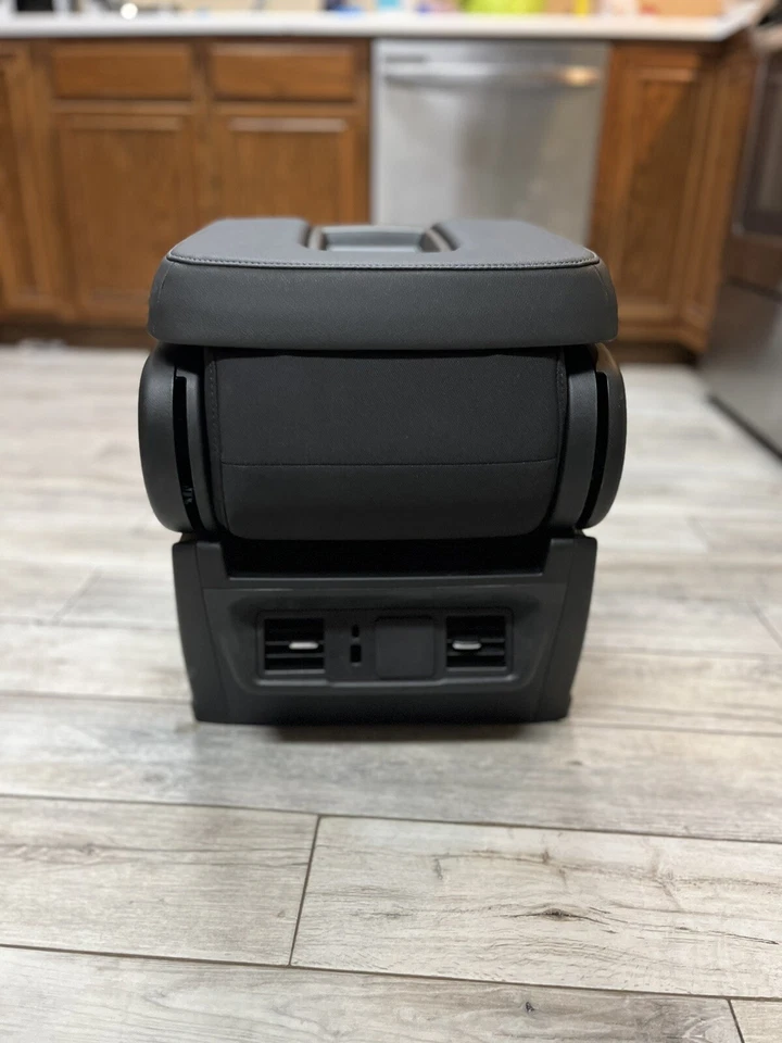 Jumper preto assento console médio GM Chevy 2019 a 2025. - Imagem 1 de 4