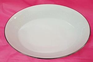 Noritake Reina 6450Q Hostess 9.5" Oval Serving Veggie Bowl White w Silver Trim - Picture 1 of 6