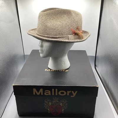 Sombrero Dobbs Fifth Avenue Fedora 7 3/8 Beige Tweed Lana Cuadros Pluma con Caja Mallory Foto 1 de 4
