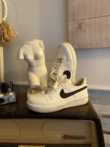 Nike Air Force 1 Gr 40 weiß/schwarz gepflegt - Bild 1 von 4