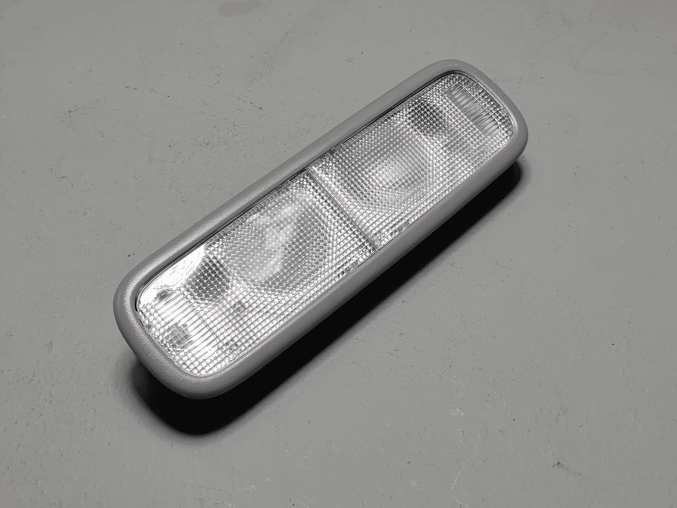 Оригинальный центральный купольный фонарь для чтения для задней крыши Honda CR-V 2017-2022 годов выпуска - Изображение 1 из 4