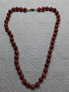 Modeschmuck, dekorative rostbraun/orangene Perlenkette - Bild 1 von 3