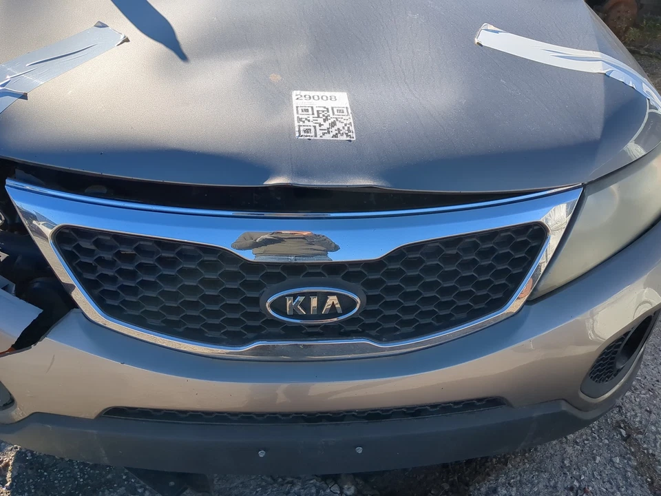 Parachoques parrilla delantera Kia Sorento 2011-2013 no incluido WMRAM Foto 1 de 1