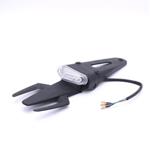 universale Chiaro Moto LED Parafango Fanale posteriore freno posteriore Stop12V - Picture 1 of 8