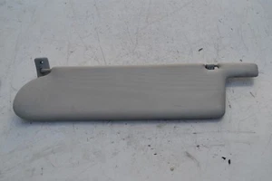 Parasol derecho copiloto 705857552G 705857552H VW T4 2.5 TDi EN 75kW  - Imagen 1 de 9