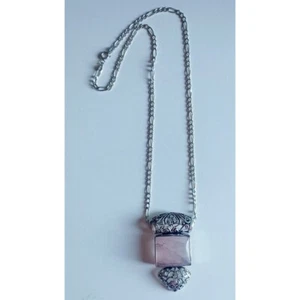 Collana con ciondolo in giadeite naturale rosa e argento 925 lavorato a rotolo - Foto 1 di 4
