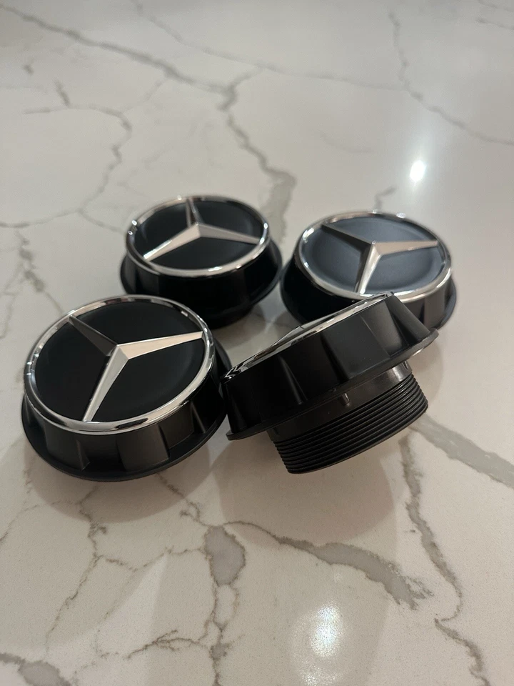Tapacubos centrales cromados negros atornillables 4 piezas Mercedes Benz C63s E63s CLS63s AMG 60mm Foto 1 de 4