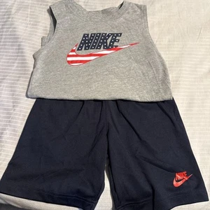 Youth Boys NIKE Top And Shorts Size 6 - Picture 1 of 5