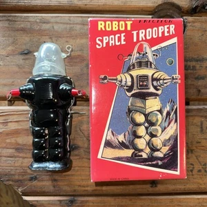 TR2018 Black ROBOT SPACE TROOPER Blech ROBOT 7" TALL Friktionskurbel GETESTET - Bild 1 von 8