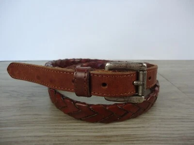 Cinturón estrecho de cuero trenzado marrón hueco de colección talla 32 tono plateado pátina herrajes Foto 1 de 4