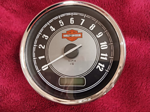 11-17 Genuine Harley Davidson Softail Dyna Road King Speedometer 67525-11B #7817