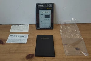 Calculadora de línea delgada Casio SL-900 de colección célula solar hecha en Japón - en caja nueva - Imagen 1 de 22