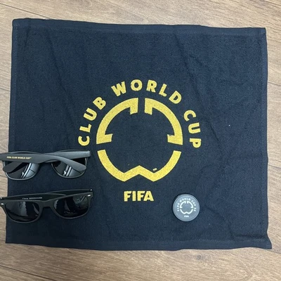 Copa Mundial de Clubes de la FIFA TOALLA DE RALLY ORO NEGRO NUEVO OFICIAL Gafas de sol Popsocket Foto 1 de 4