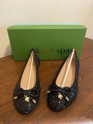 Zapatos planos de ballet Kate Spade New York para mujer negros con lazo punta redonda talla 6 Foto 1 de 4