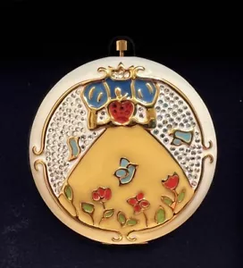 Estee Lauder x Disney Fairst Of Them All Powder Compact di Monica nuovo con scatola - Foto 1 di 2