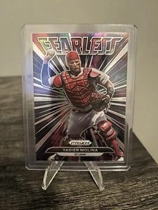 2022 Panini Prizm - Fearless Silver Prizm #FL-10 Yadier Molina - Bild 1 von 2
