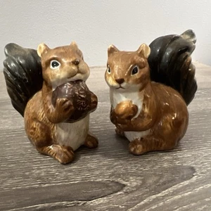 Vintage Keramik Eichhörnchen hält Eichel Salz Pfefferstreuer Set - Bild 1 von 13