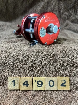 Abu Garcia Ambassadeur 5000 rojo - rodamientos mejorados - reparado listo para pescar Foto 1 de 4