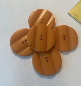 Set Of 5 Bakelite Buttons Butterscotch Molded Wafer 1&1/8” - Picture 1 of 3
